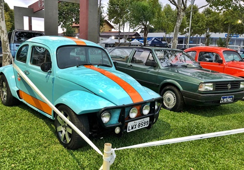 Encontro de veículos antigos e feira de artesanato acontece neste fim de semana